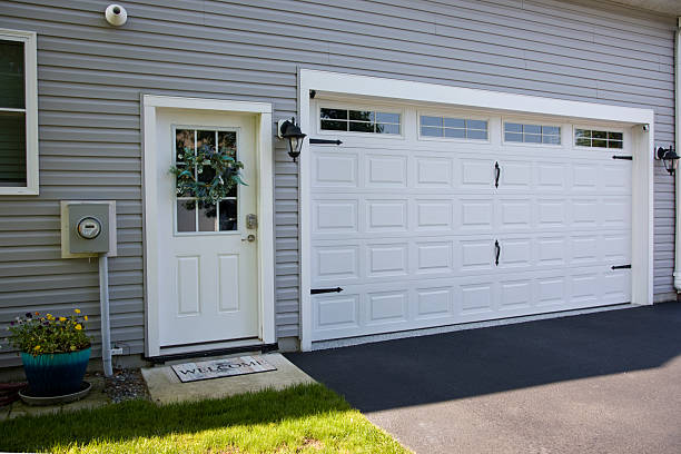 24/7 Emergency Garage Door Panel Replacement experts in McConnellsburg, PA